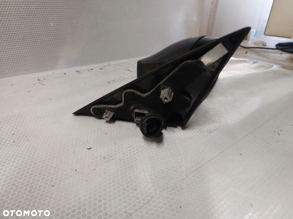 - LUSTERKO ELEKTRYCZNE PRAWE BMW E82 COUPE CABRIO CC BLACK SAPPHIRE 3PIN - 3