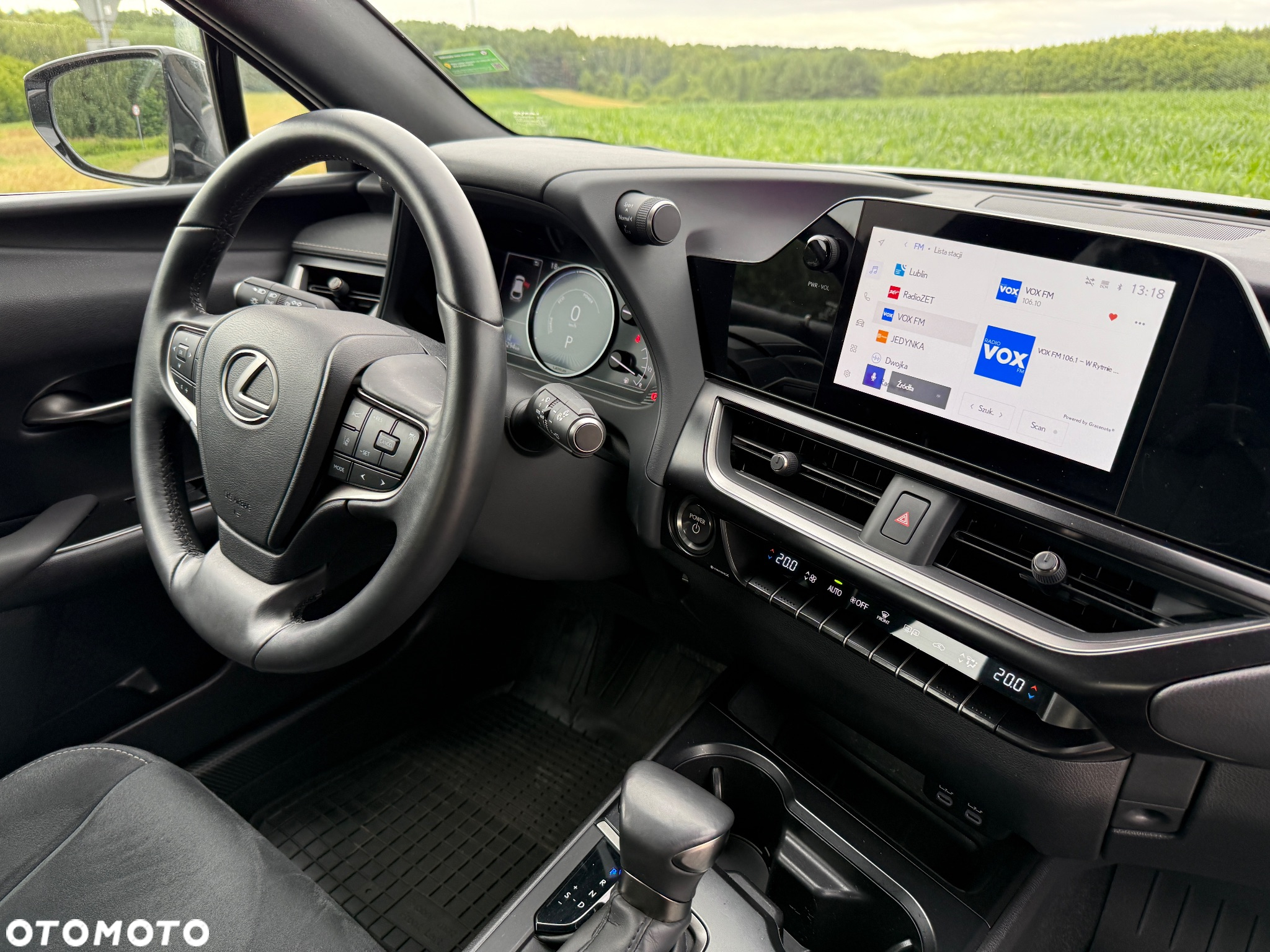Lexus UX 250h GPF Business 2WD - 31