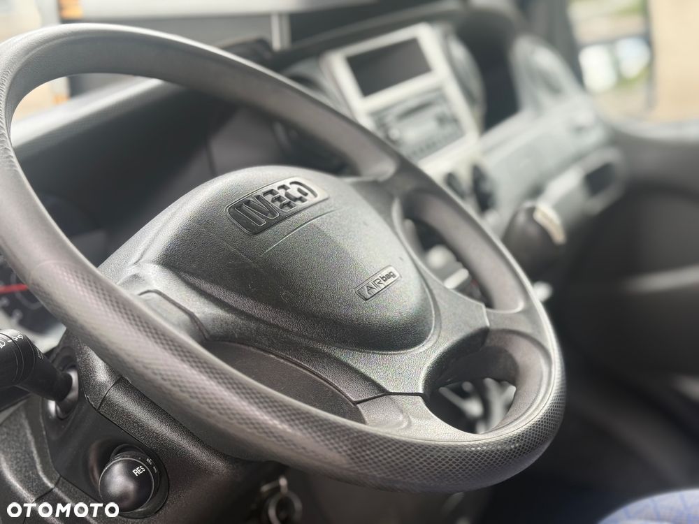 Iveco Daily 35c18 doka skrzynia 4m - 17