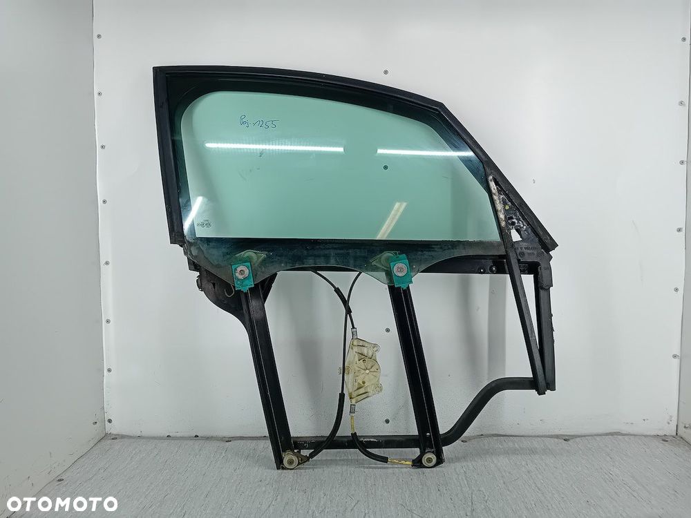 PODNOŚNIK SZYBY PRAWY PRZÓD Z STELAŻEM AUDI A2 8Z 8Z0837754A - 1