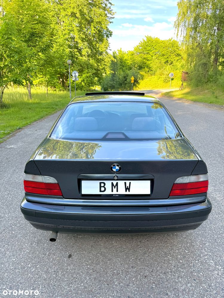 BMW Seria 3 316i - 8