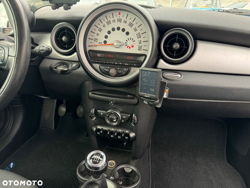 MINI ONE Brick Lane - 12