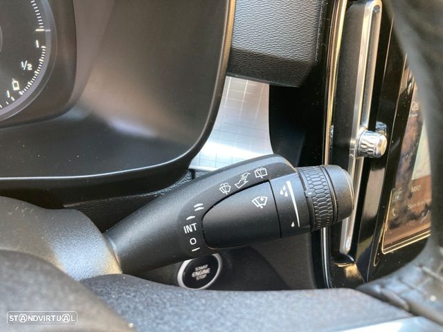 Volvo XC 40 T5 Twin Engine DKG Momentum Pro - 16