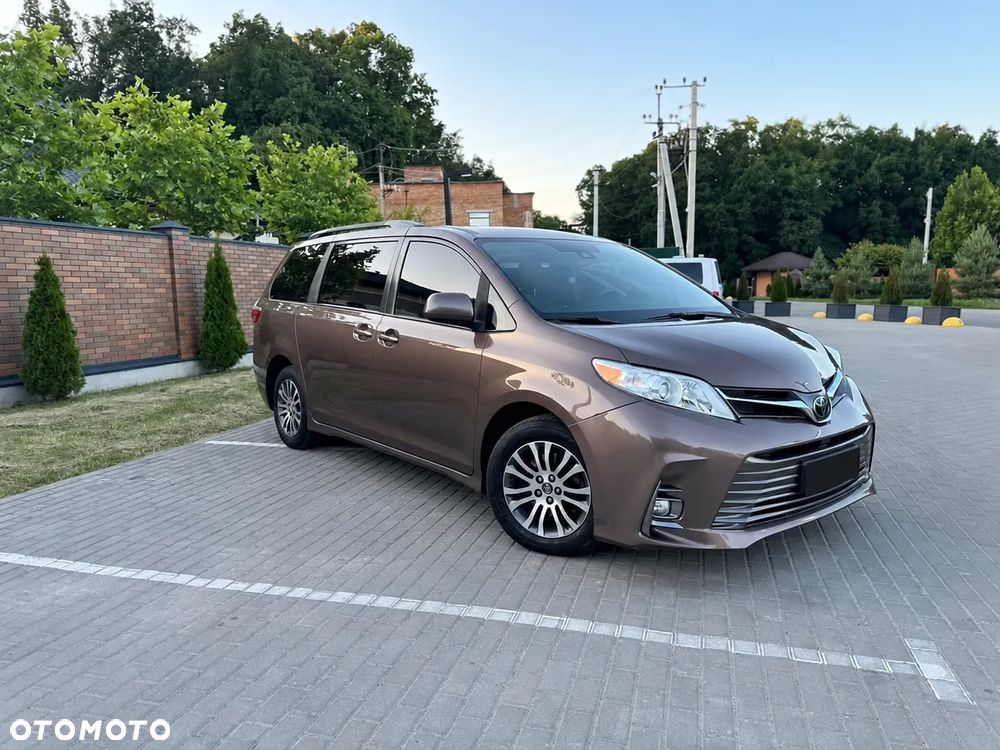 Toyota Sienna 3.5 V6 - 4