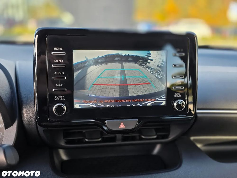 Toyota Yaris 1.5 Comfort - 21