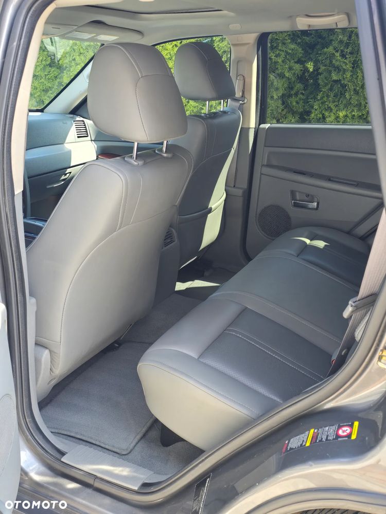 Jeep Grand Cherokee - 8