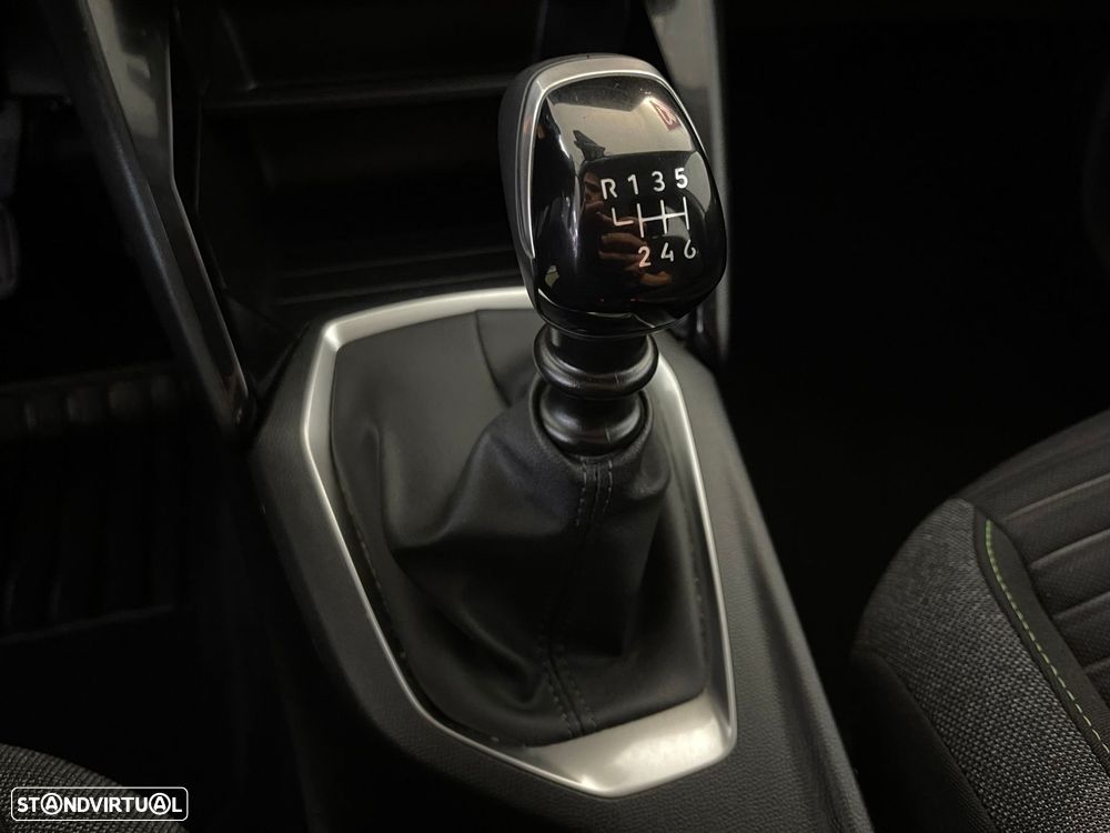 Peugeot 208 1.2 PureTech Active - 22