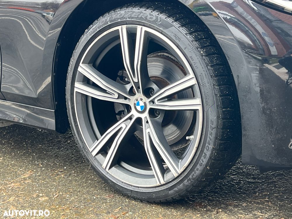 BMW Seria 3 320i Aut. Sport Line - 29