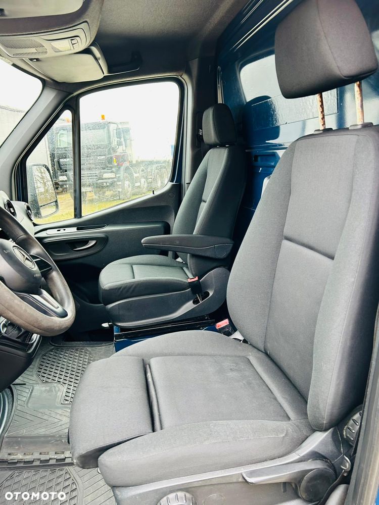 Mercedes-Benz Sprinter - 17