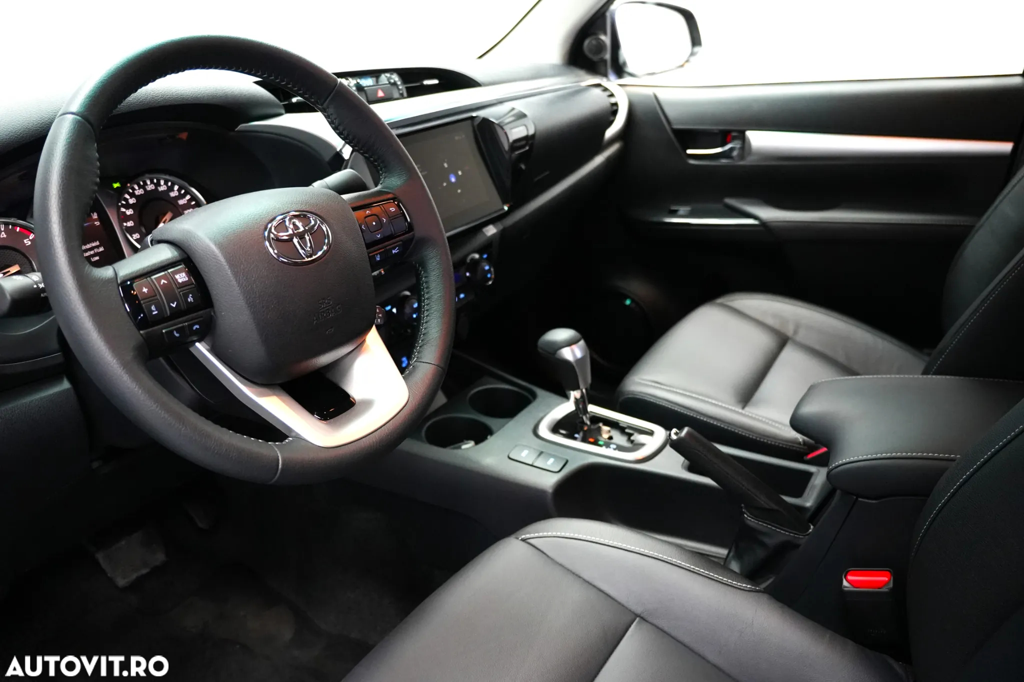 Toyota Hilux 2.4D 150CP 4x4 Double Cab AT Executive - 8