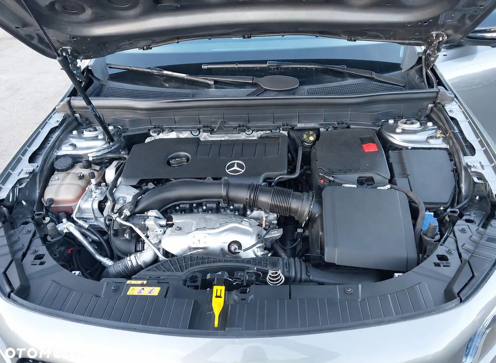 Mercedes-Benz GLB 250 4Matic 8G-DCT AMG Line - 12