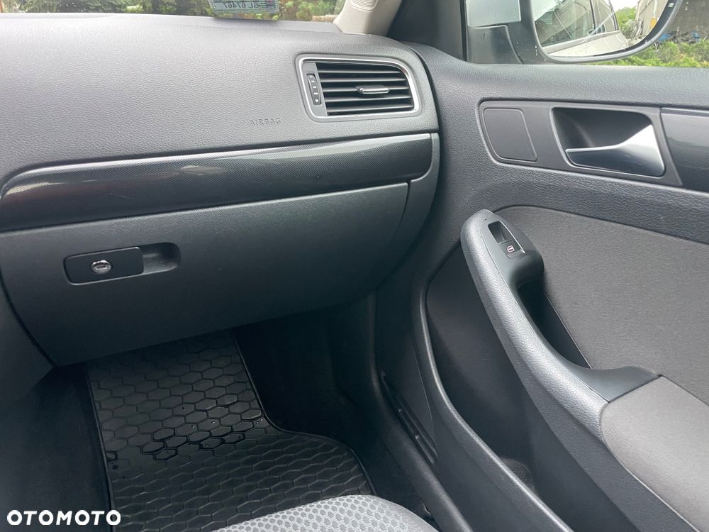 Volkswagen Jetta 1.2 TSI Comfortline Optimum - 17