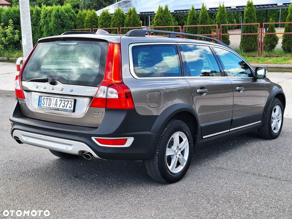 Volvo XC 70 D5 AWD Kinetic - 4