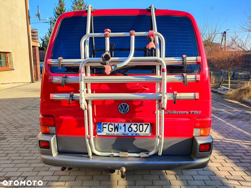 Volkswagen Multivan - 2