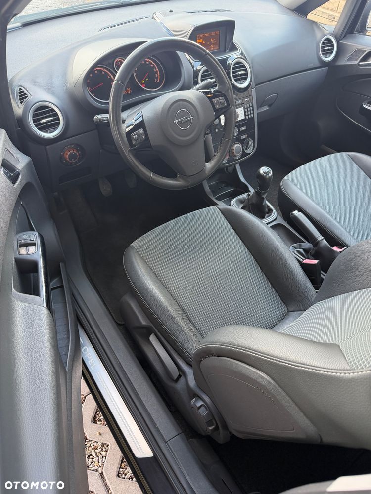 Opel Corsa 1.4 16V Color Edition - 10