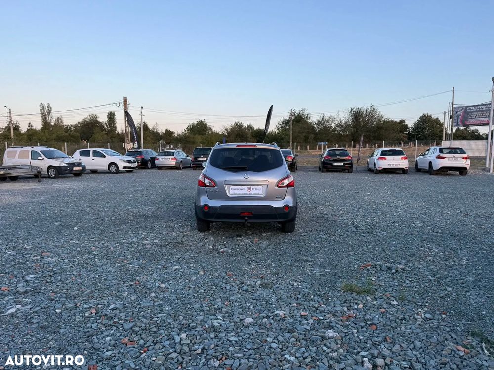 Nissan Qashqai+2 - 5
