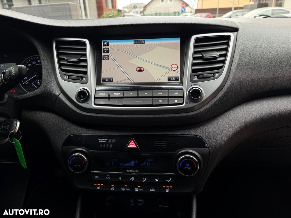 Hyundai Tucson 2.0 CRDI 4WD Automatik Style - 22