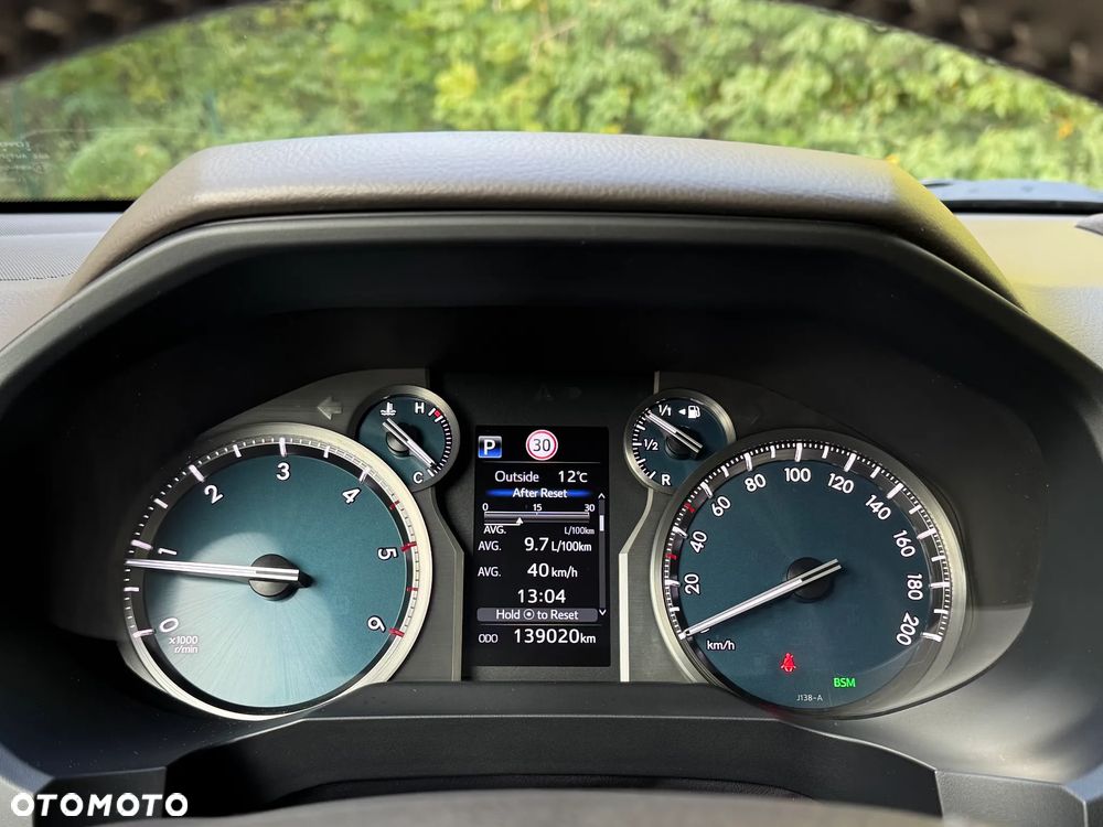 Toyota Land Cruiser - 10