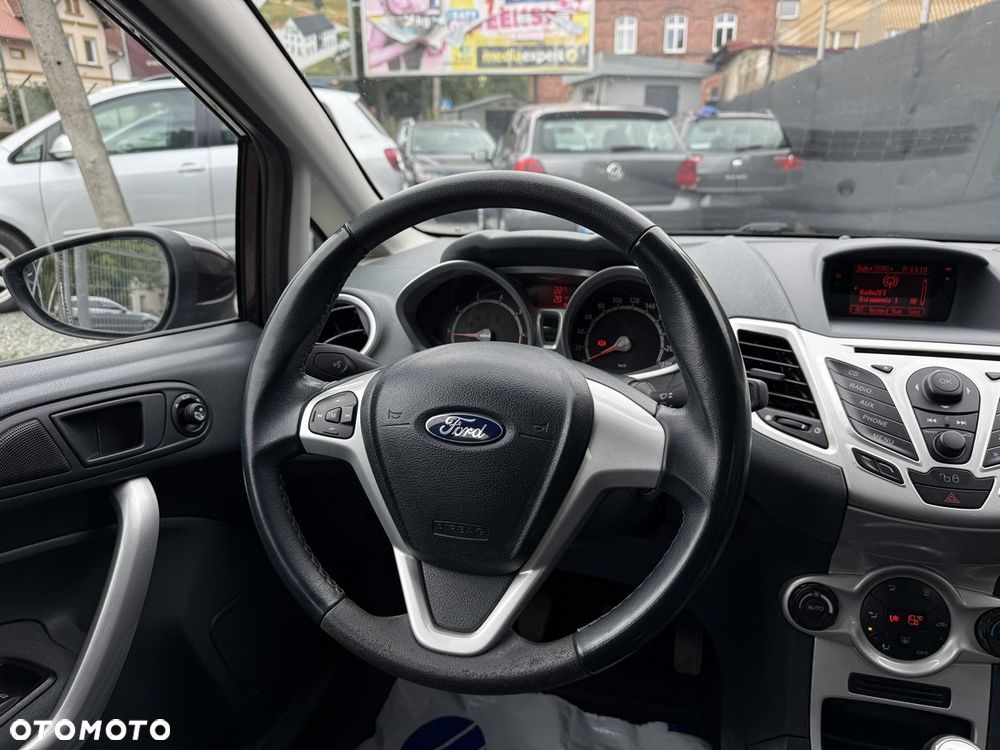 Ford Fiesta 1.25 Titanium - 24