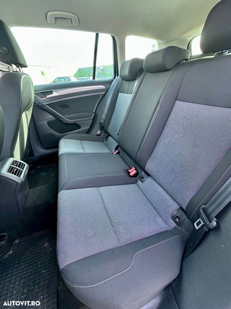 Volkswagen Golf 1.6 TDI BlueMotion Technology Comfortline - 9