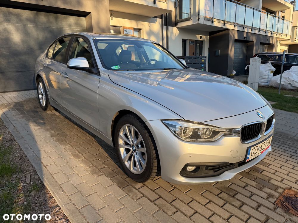BMW Seria 3 320i - 2