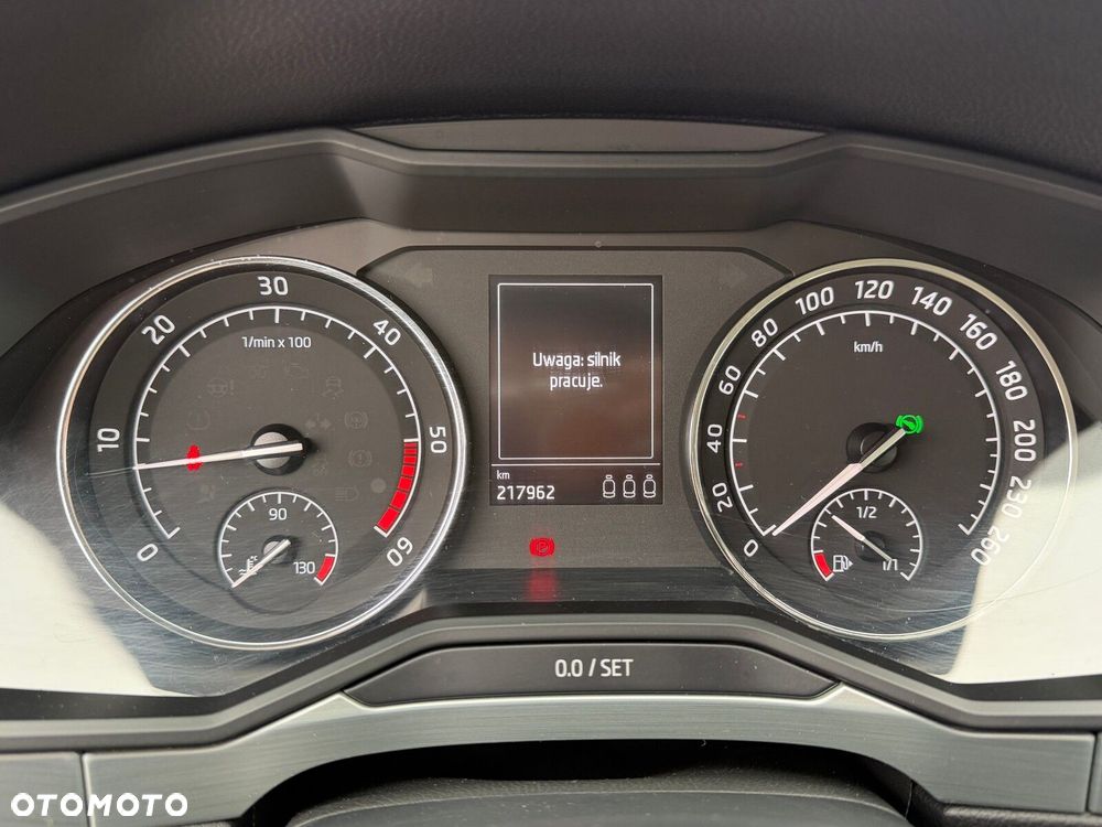 Skoda Superb 2.0 TDI Ambition DSG - 14