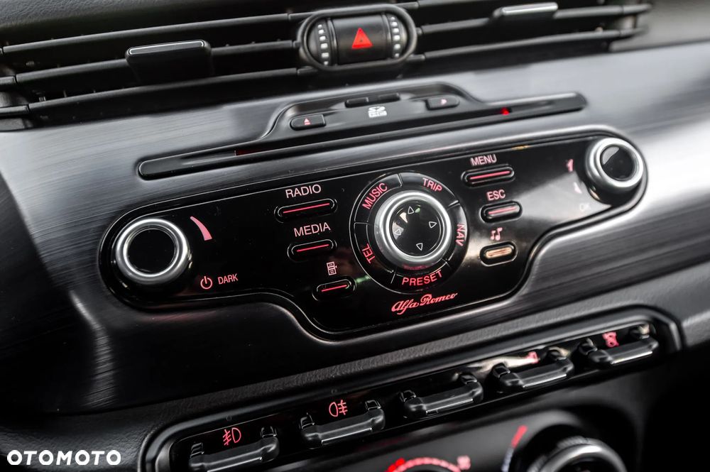 Alfa Romeo Giulietta 1750 TBi Quadrifoglio Verde - 31