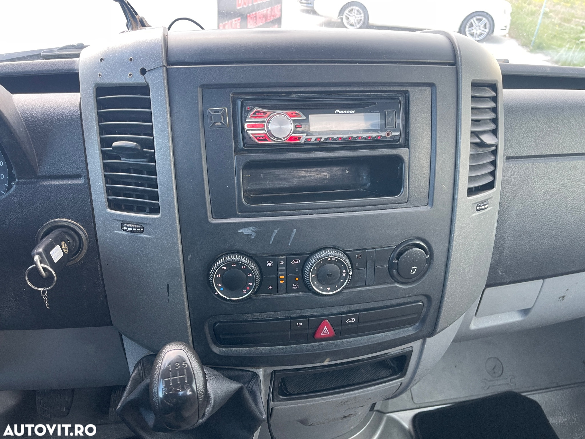 Volkswagen Crafter - 4