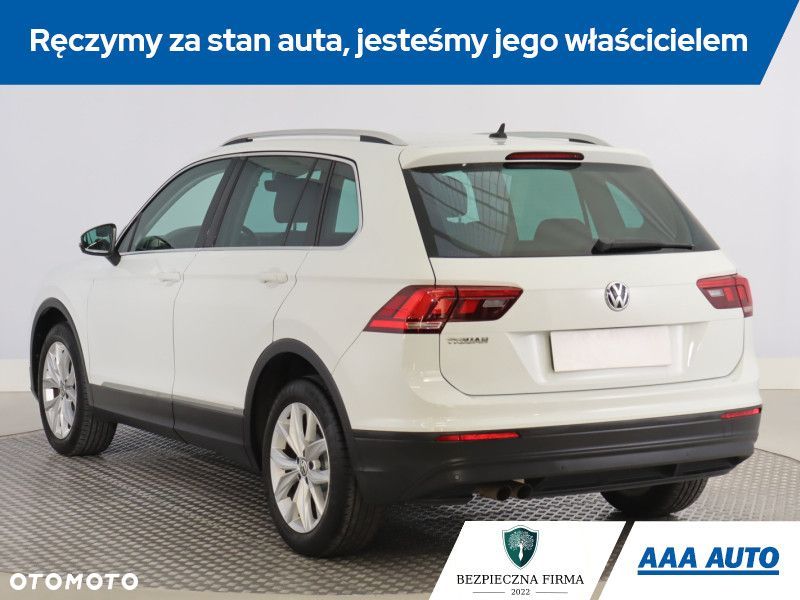 Volkswagen Tiguan - 6
