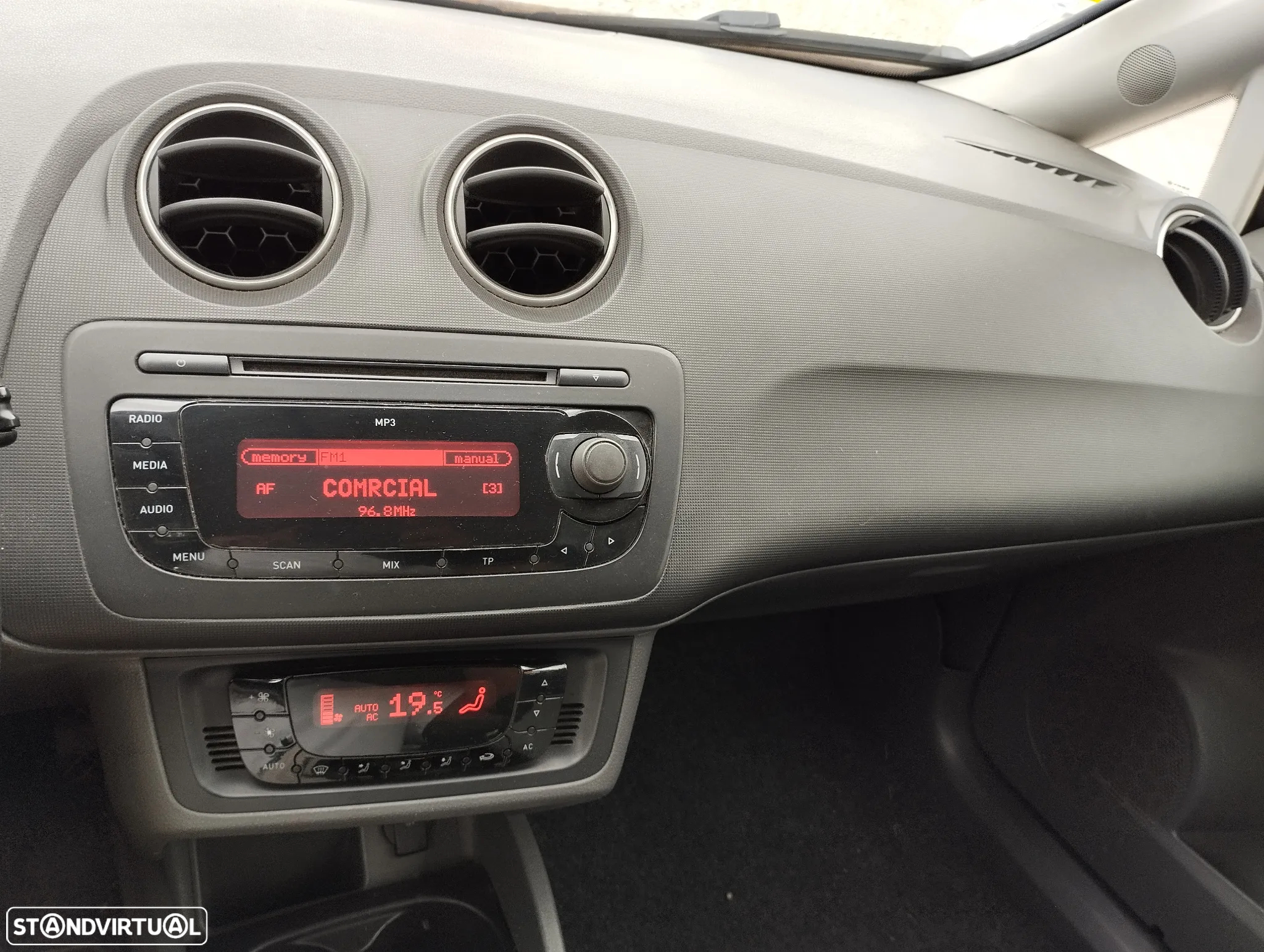SEAT Ibiza 1.9 TDi Style DPF - 7