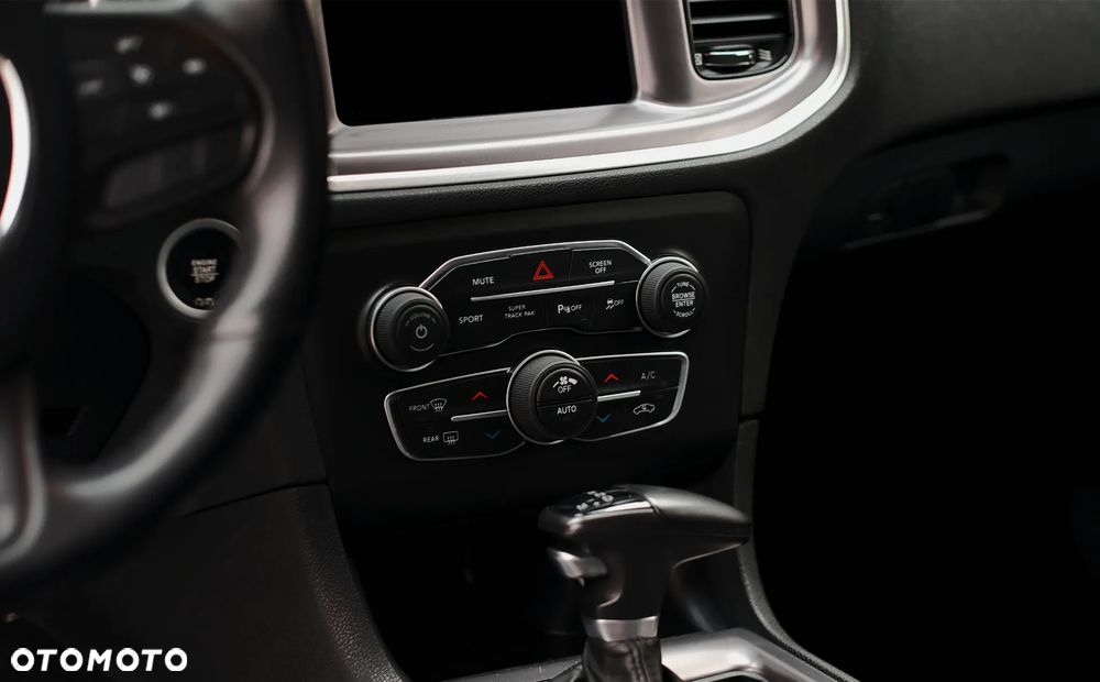 Dodge Charger 3.6 GT - 29