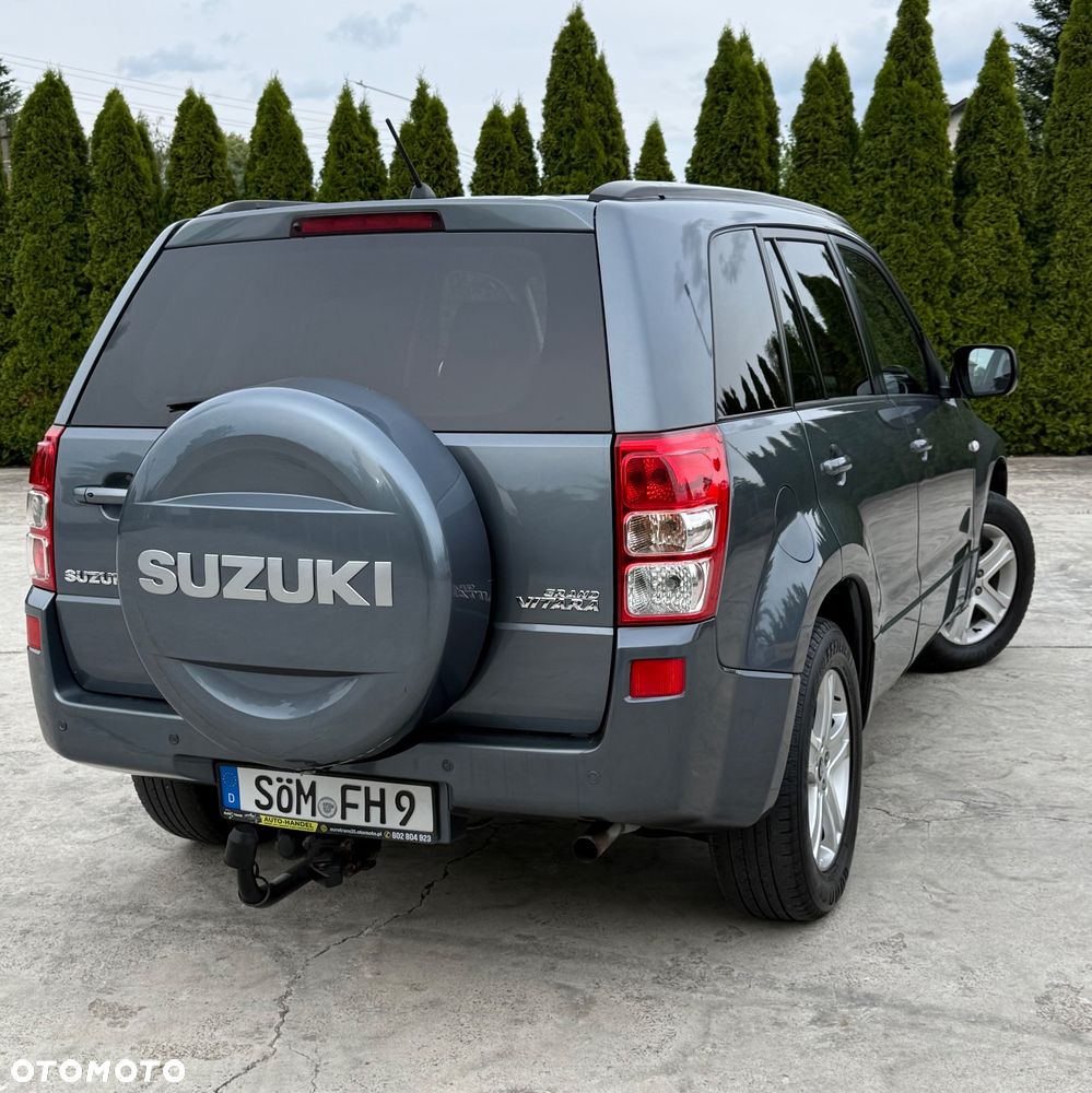 Suzuki Grand Vitara 2.0 Comfort Family - 13