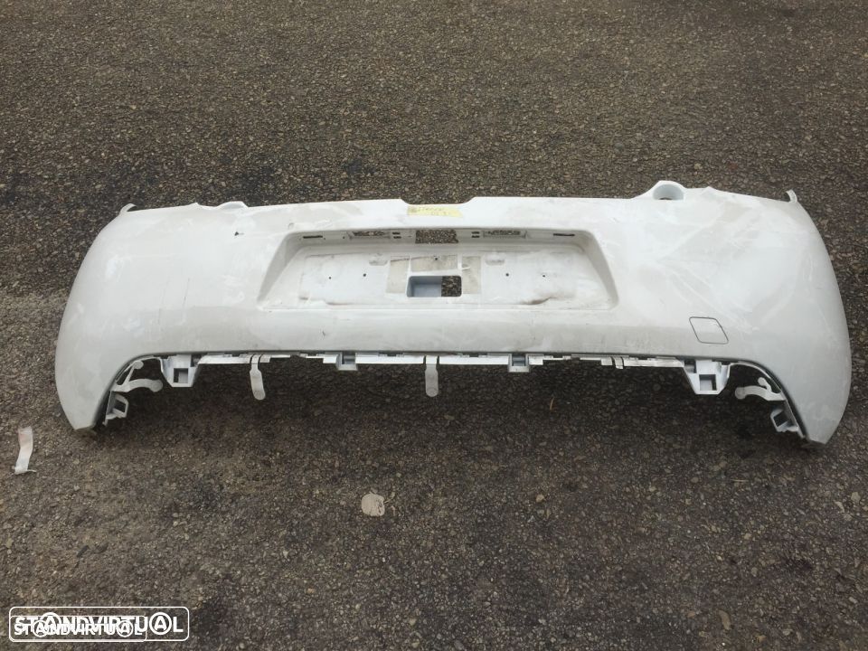 Párachoque citroen ds3 - 1