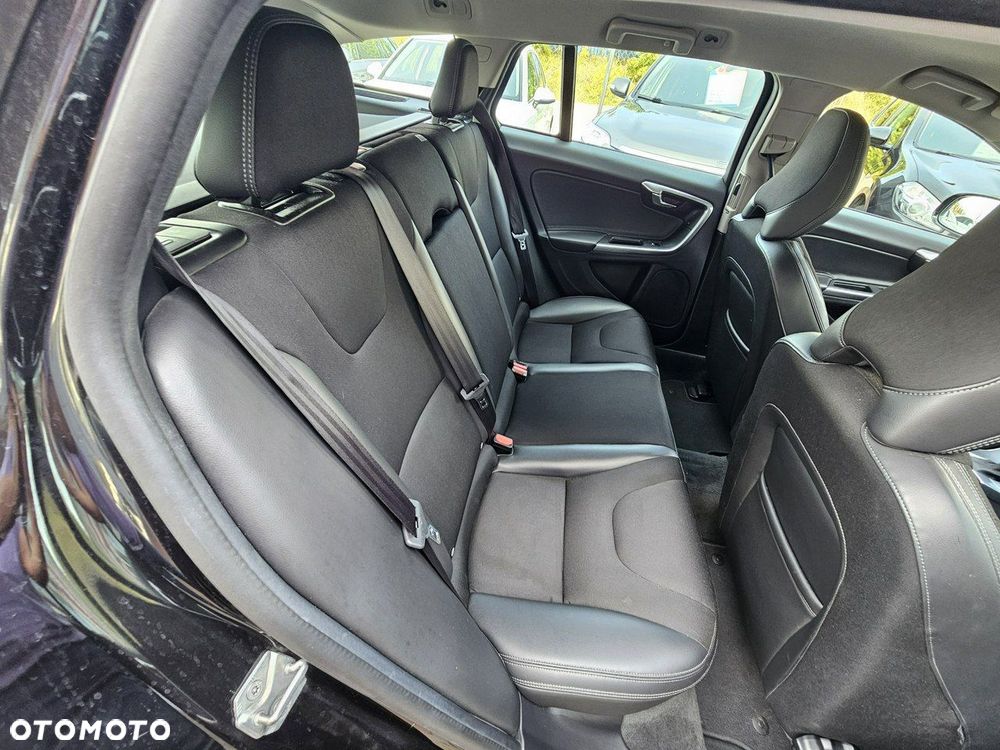 Volvo V60 Cross Country D4 Geartronic Kinetic - 26