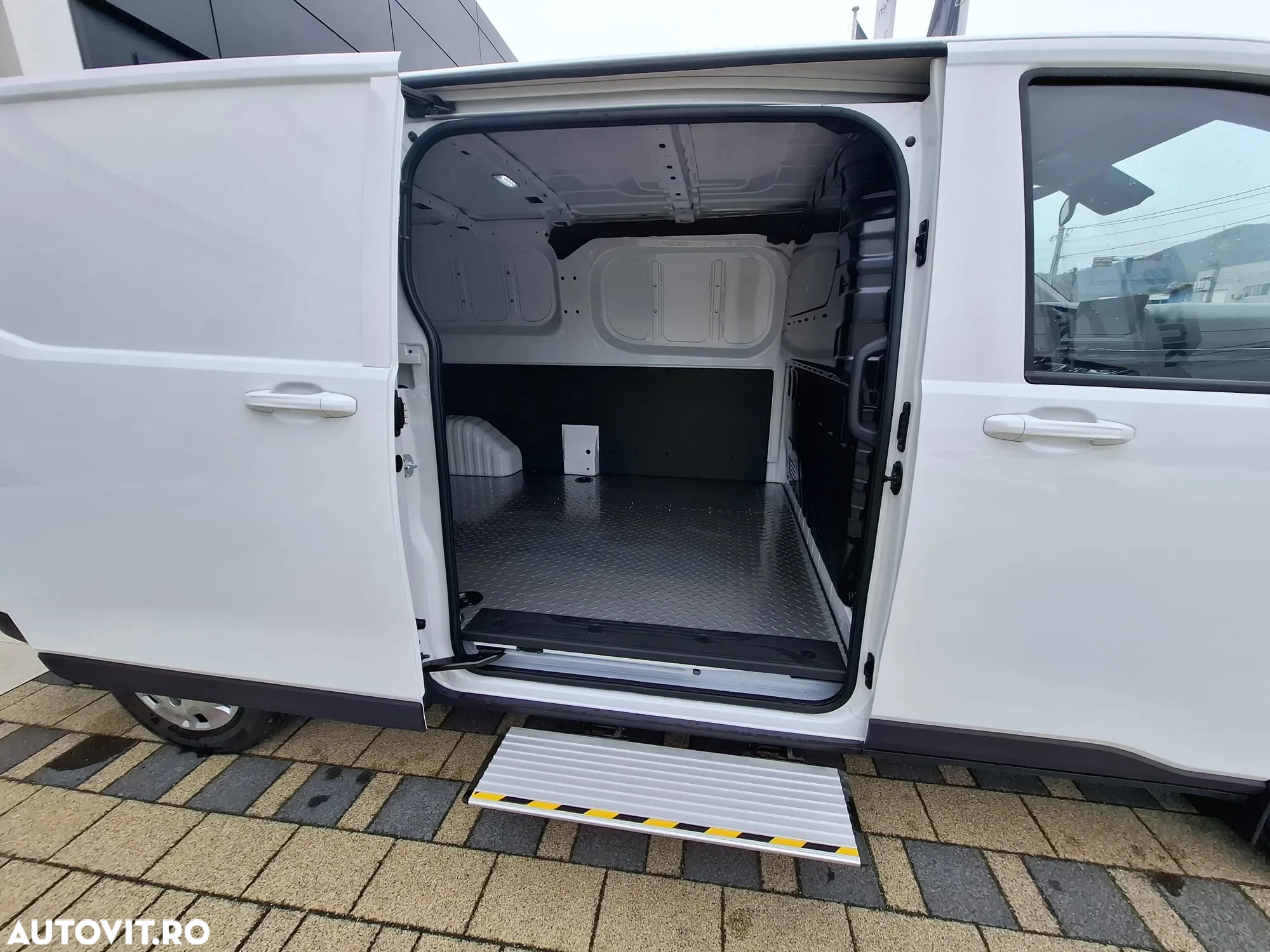 Maxus DELIVER7 - 24