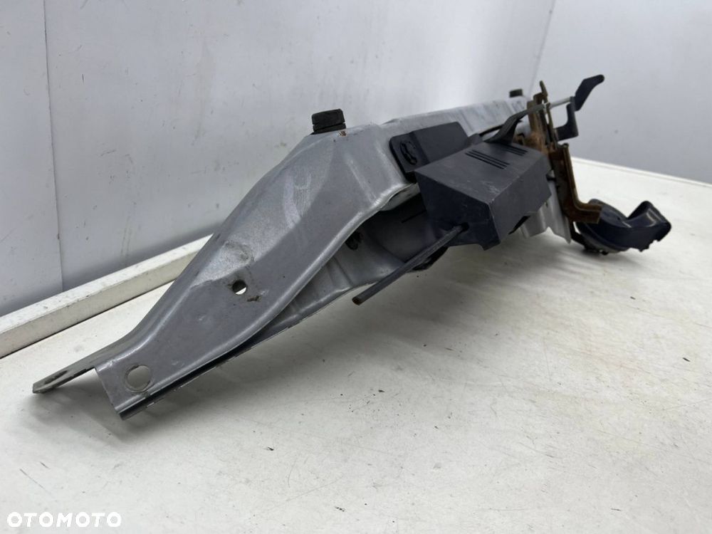 Pas przedni Nissan Note I E11 06-12r. wzmocnienie górne pasa maski oryginalne zamek - 3