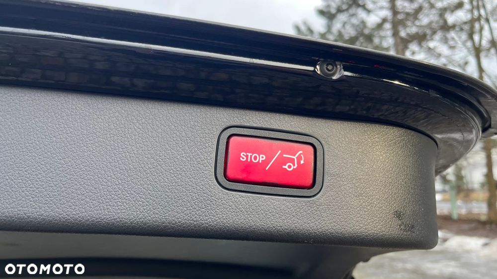 Mercedes-Benz Klasa C 200 d 9G-TRONIC - 17