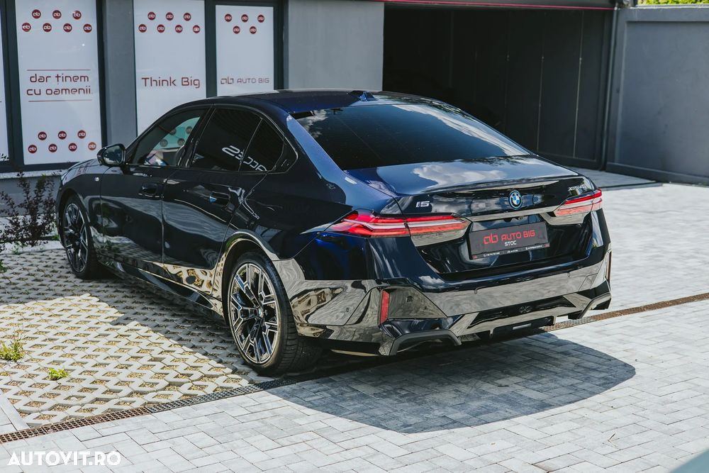 BMW i5 - 15