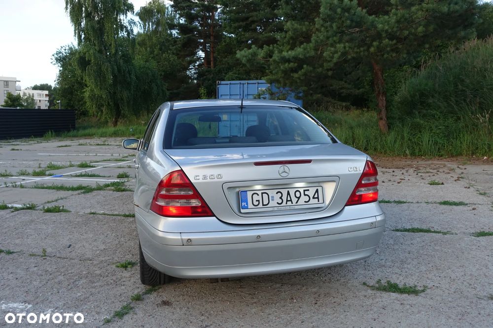 Mercedes-Benz Klasa C 200 CDI Classic - 16
