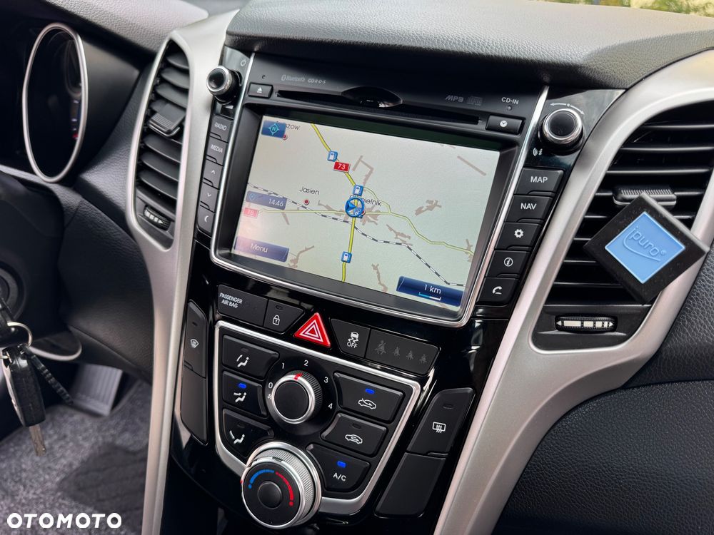 Hyundai i30 blue 1.4 Style - 36