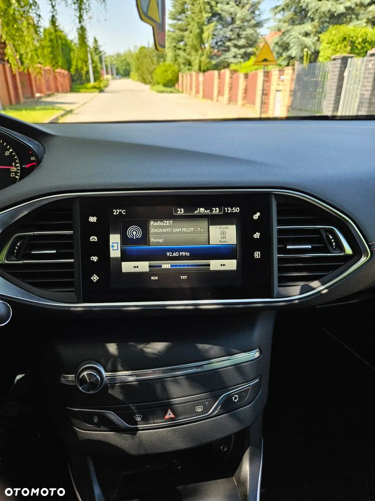 Peugeot 308 1.6 e-THP GT S&S - 40