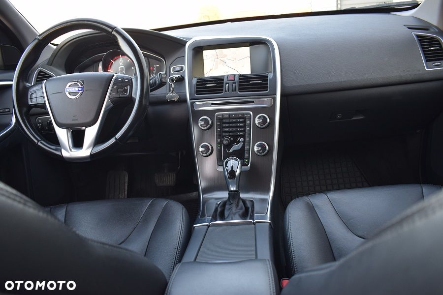 Volvo XC 60 D4 Geartronic Summum - 5
