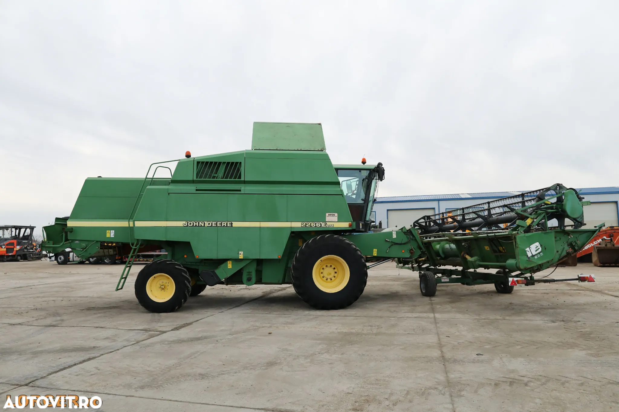 John Deere 2266 - 7