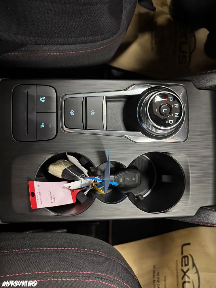 Ford Kuga 2.5 Duratec FHEV ST-LINE X - 26