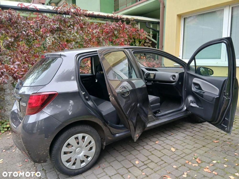 Toyota Yaris 2014 photo 4