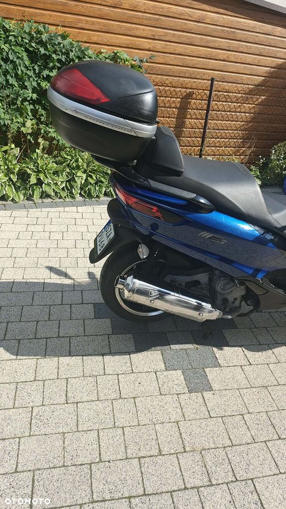 Piaggio MP-3 - 14