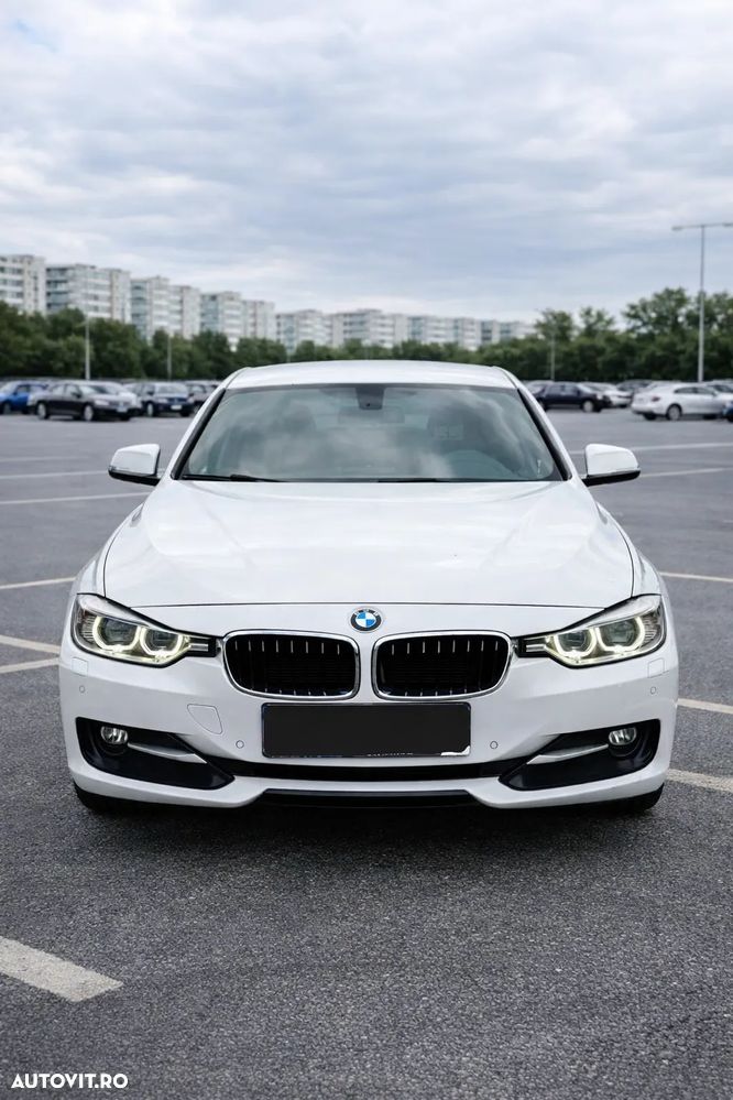 BMW Seria 3 320d Aut. Sport Line - 7