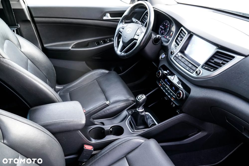 Hyundai Tucson blue 1.7 CRDi 2WD Style - 22