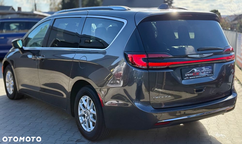 Chrysler Pacifica - 13