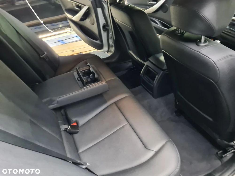 BMW Seria 3 316d Sport Line - 34